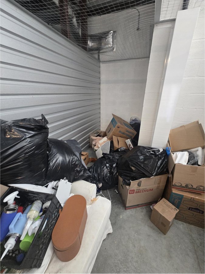 10 x 17 storage unit in Cape Coral, FL