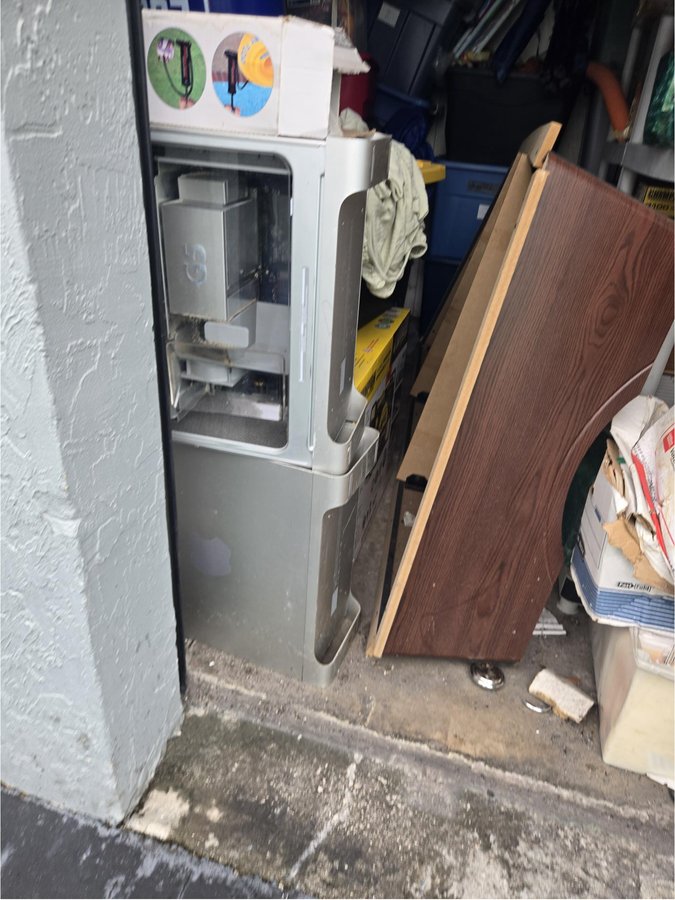 10 x 10 storage unit in Davie, FL