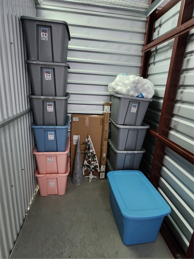 5 x 10 storage unit in Marietta, GA