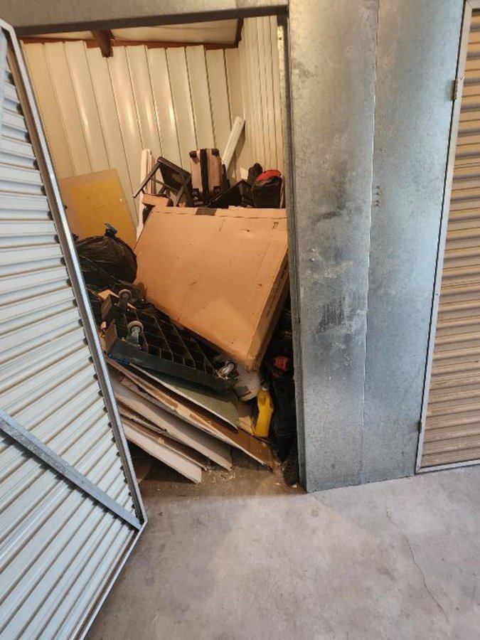 10 x 10 storage unit in Alsip, IL