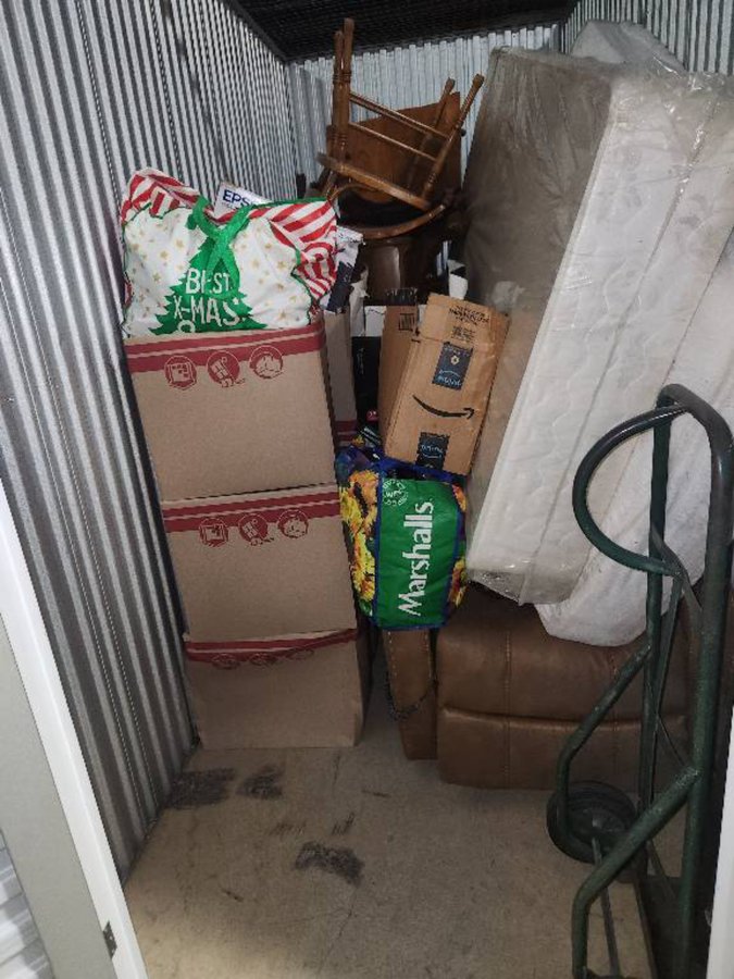 5 x 12 storage unit in Baytown, TX