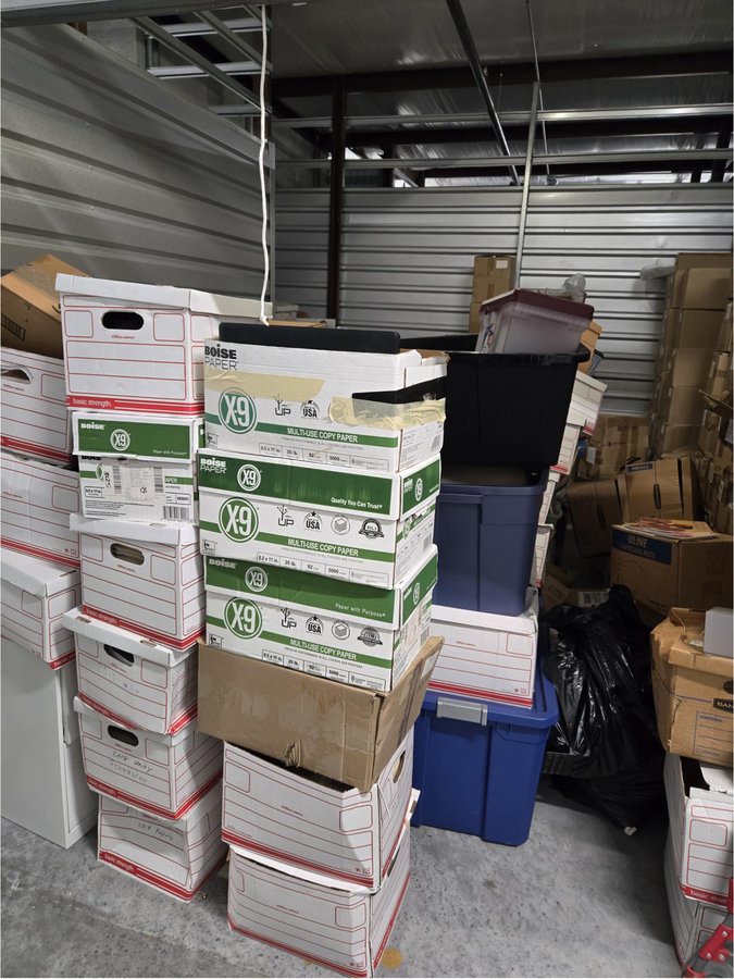 10 x 16 storage unit in Orlando, FL
