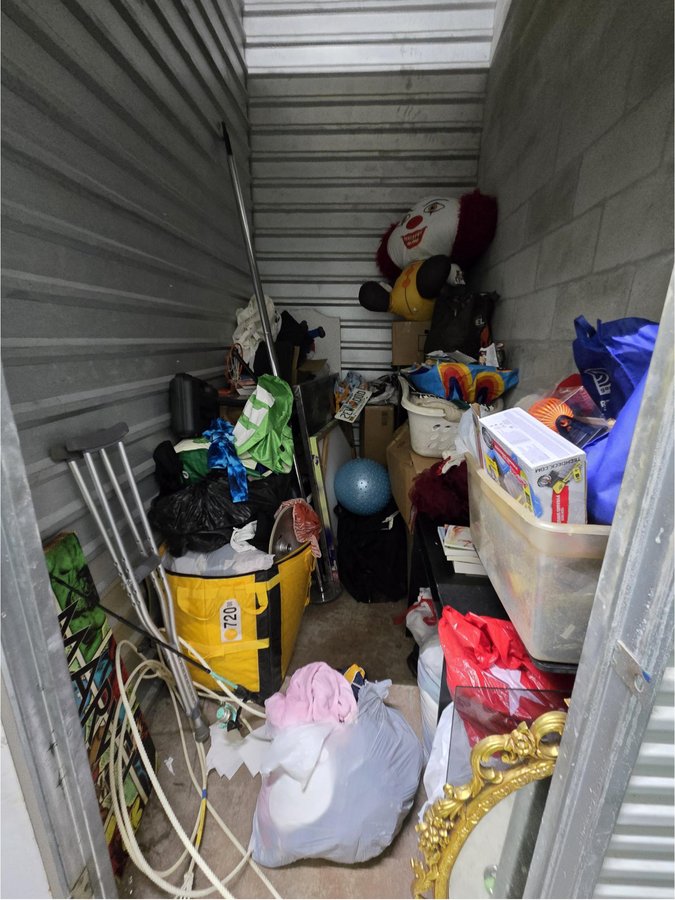 5 x 8 storage unit in Miami, FL