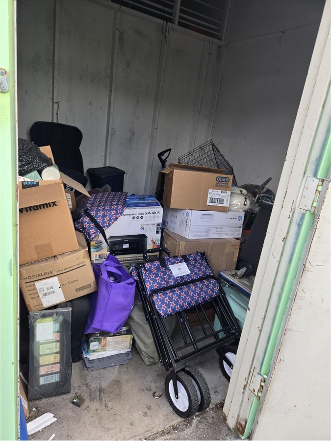 10 x 10 storage unit in Davie, FL