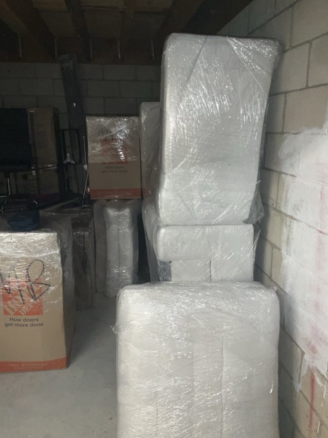 10 x 14 storage unit in San Diego, CA