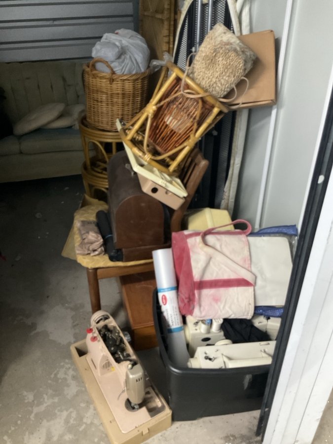 6 x 10 storage unit in San Diego, CA