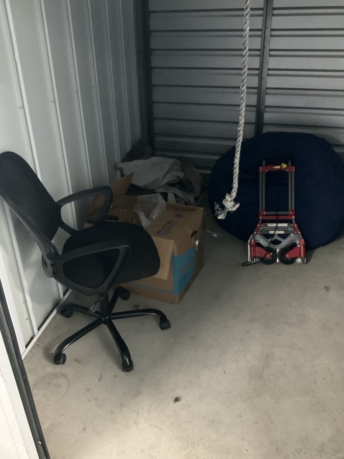 10 x 10 storage unit in San Diego, CA
