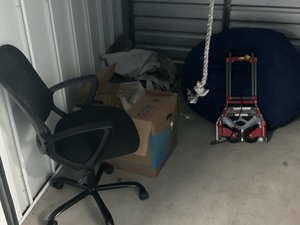 10 x 10 storage unit in San Diego, CA