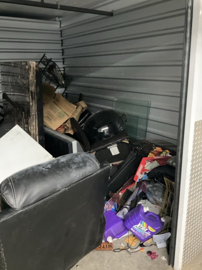 10 x 14 storage unit in San Diego, CA
