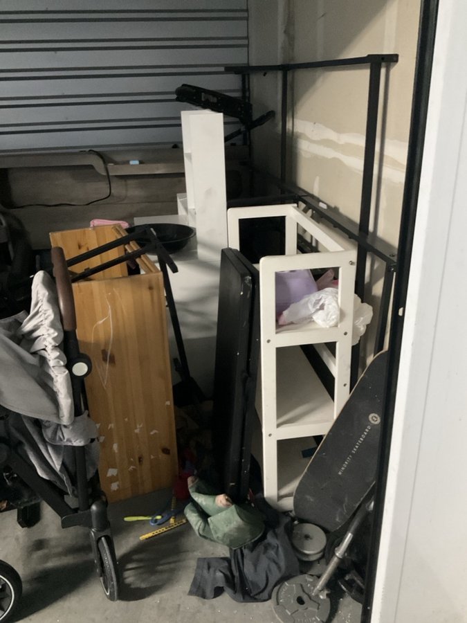 9 x 10 storage unit in San Diego, CA