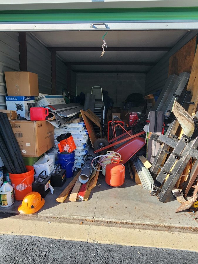 10 x 20 storage unit in Apopka, FL