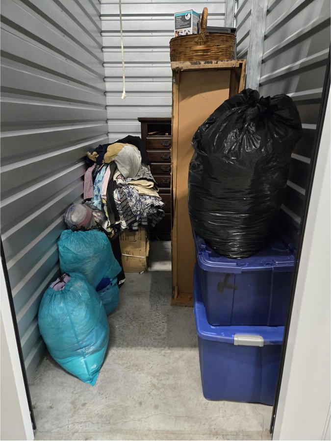 5 x 10 storage unit in Orlando, FL