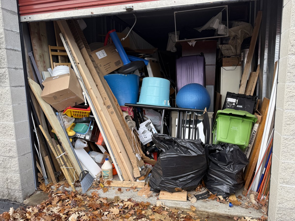 10 x 25 storage unit in Novi, MI