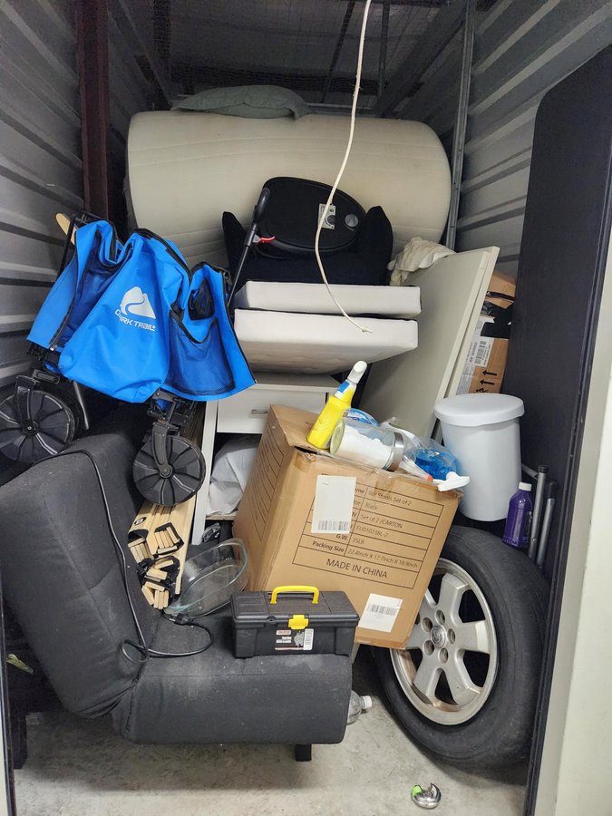 5 x 10 storage unit in Apopka, FL