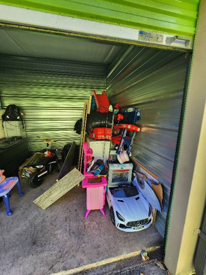 10 x 10 storage unit in Bessemer, AL