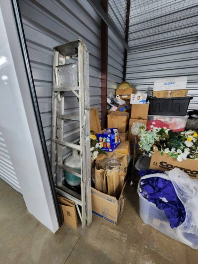10 x 10 storage unit in Bessemer, AL