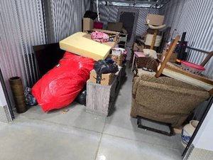 10 x 19 storage unit in Richmond, VA