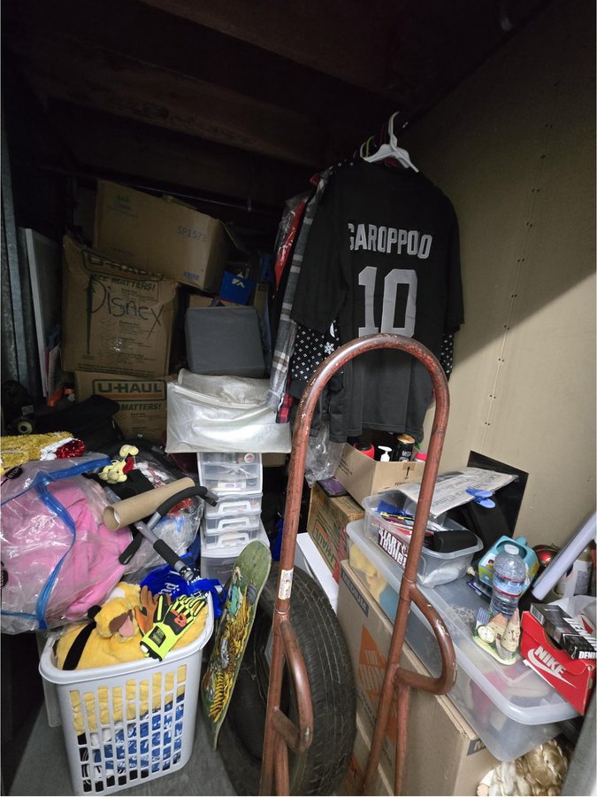 5 x 10 storage unit in Whittier, CA