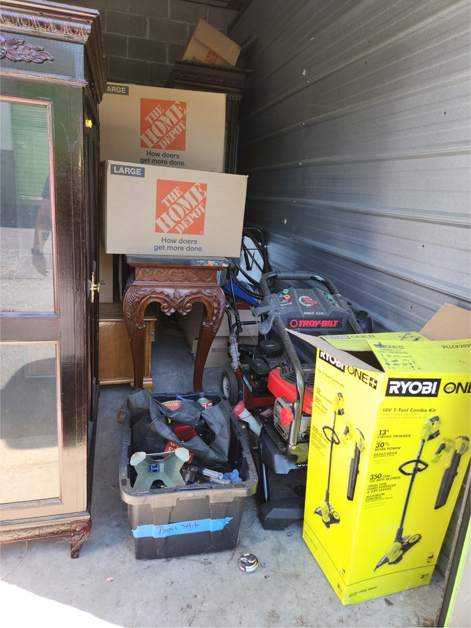 10 x 15 storage unit in Mableton, GA