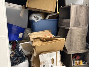 10 x 10 storage unit in San Diego, CA