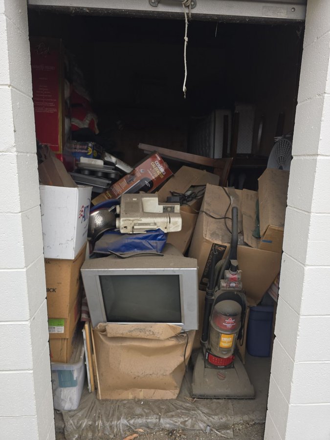 6 x 12 storage unit in Chula Vista, CA