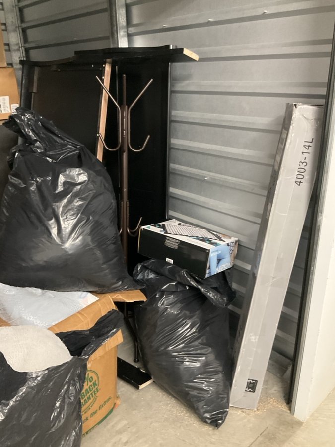 10 x 10 storage unit in San Diego, CA