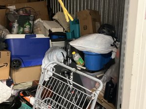 10 x 10 storage unit in San Diego, CA