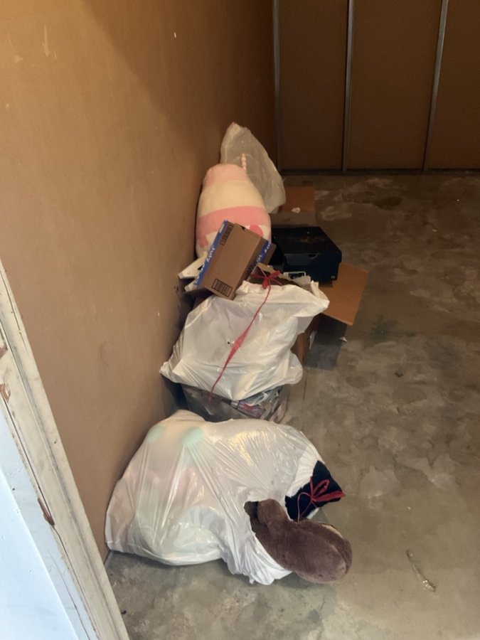10 x 12 storage unit in San Diego, CA