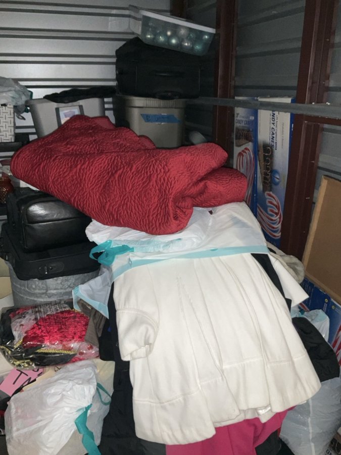 7 x 10 storage unit in El Cajon, CA