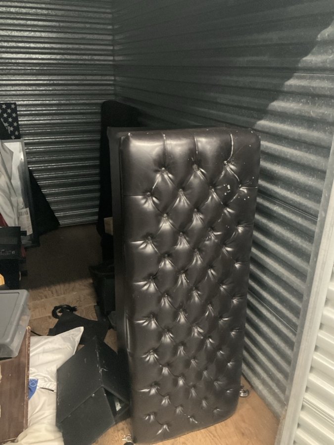 5 x 10 storage unit in San Diego, CA