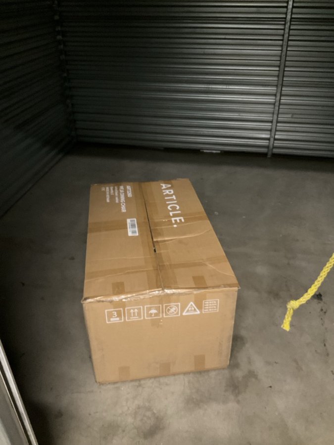 10 x 10 storage unit in San Diego, CA