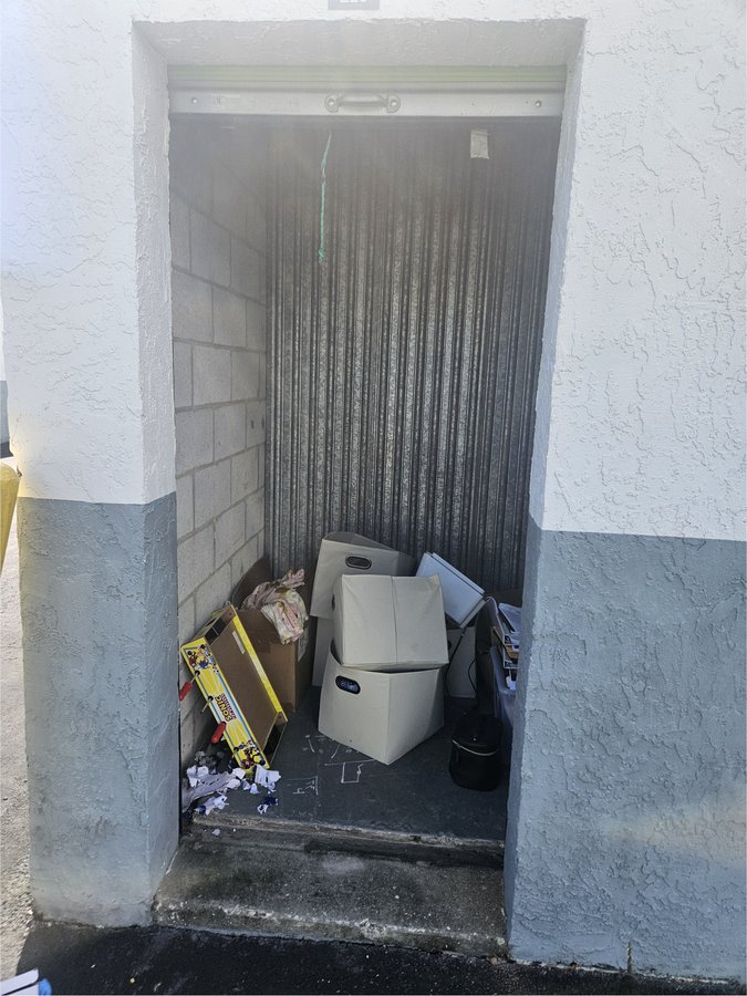 5 x 5 storage unit in West Palm Beach, FL