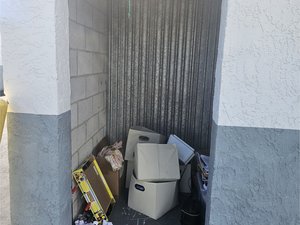 5 x 5 storage unit in West Palm Beach, FL