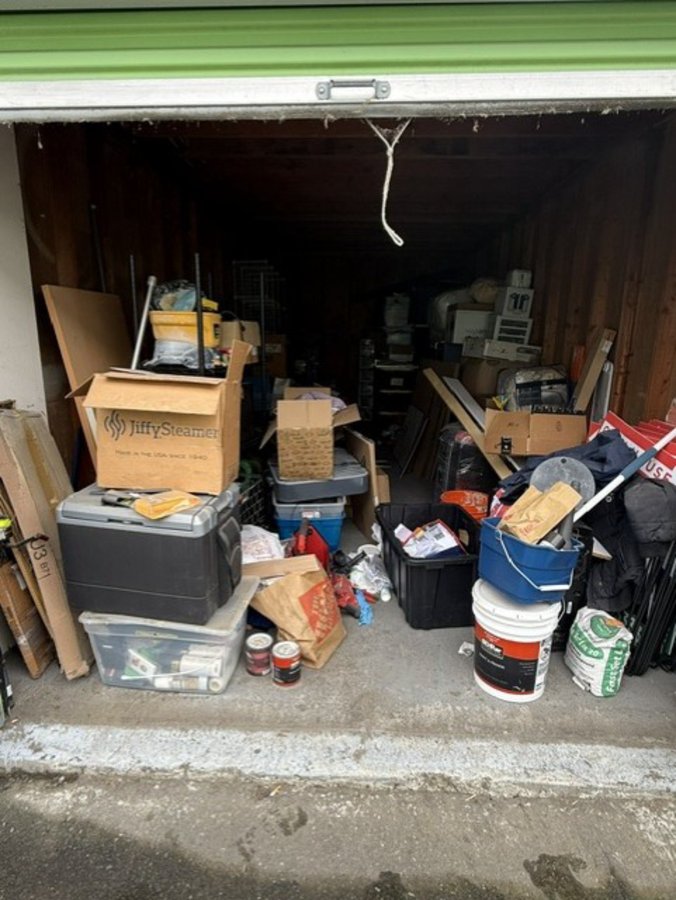 10 x 22 storage unit in San Leandro, CA