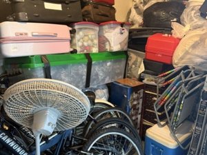 7 x 10 storage unit in San Leandro, CA