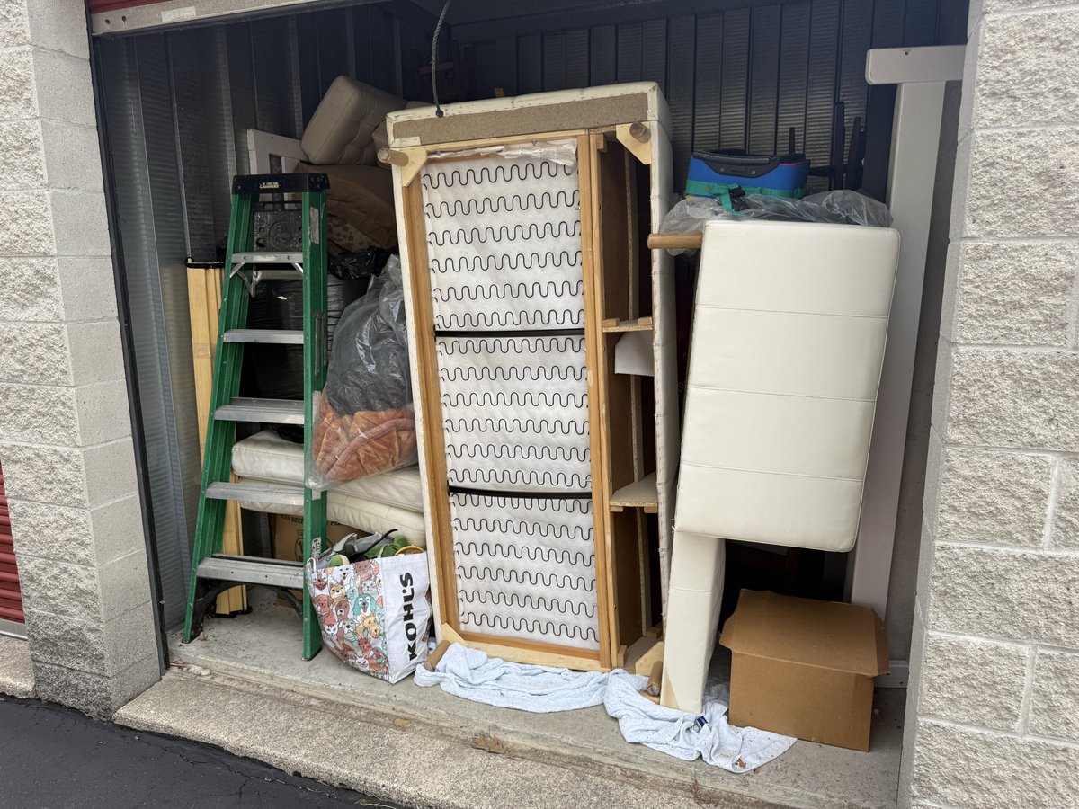 10 x 10 storage unit in Novi, MI