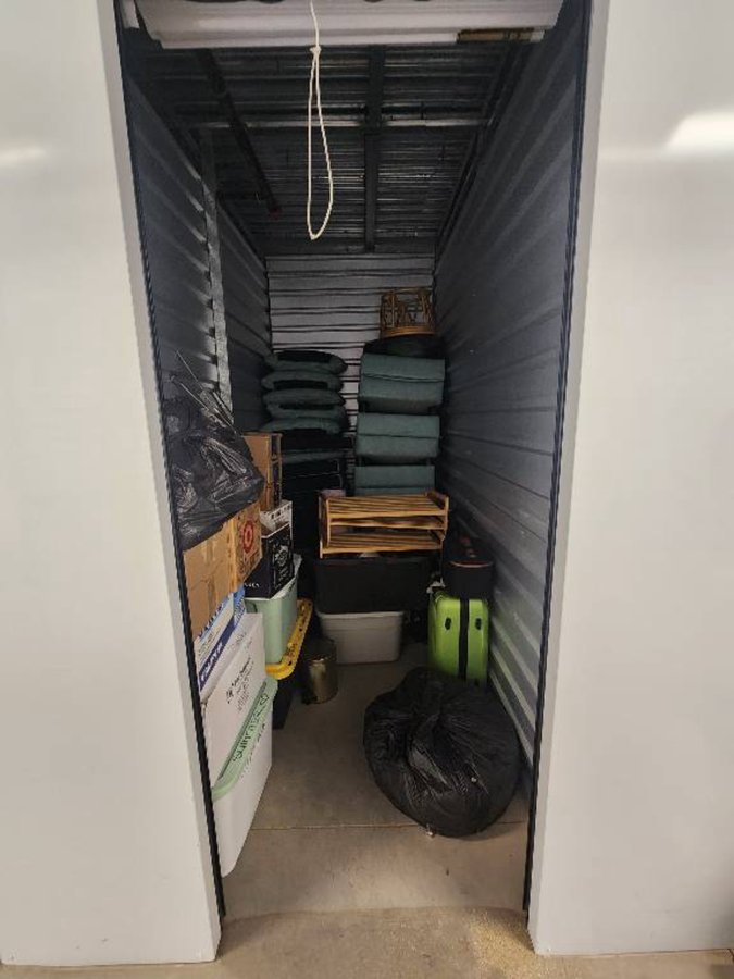 5 x 10 storage unit in Phoenix, AZ