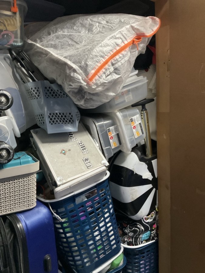 5 x 5 storage unit in San Diego, CA