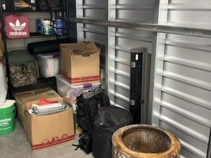 10 x 10 storage unit in Lemon Grove, CA