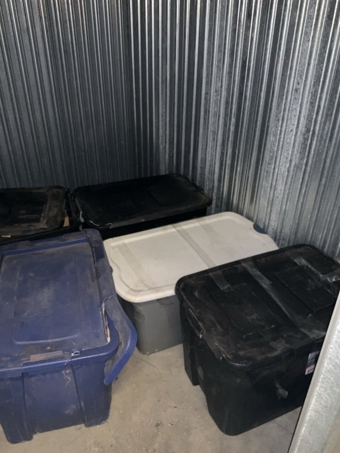 7 x 10 storage unit in San Diego, CA