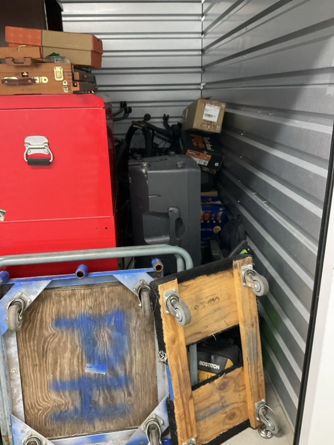 10 x 10 storage unit in Lemon Grove, CA