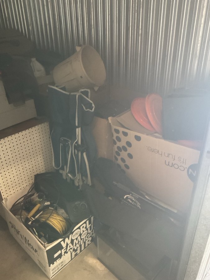 10 x 10 storage unit in San Diego, CA