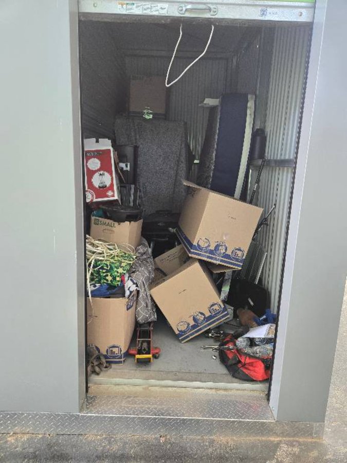 5 x 10 storage unit in Palmdale, CA
