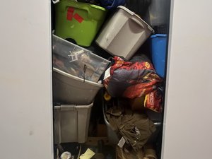 5 x 10 storage unit in Commerce, CA