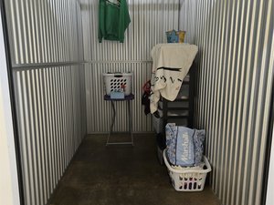 5 x 10 unit in Milwaukee