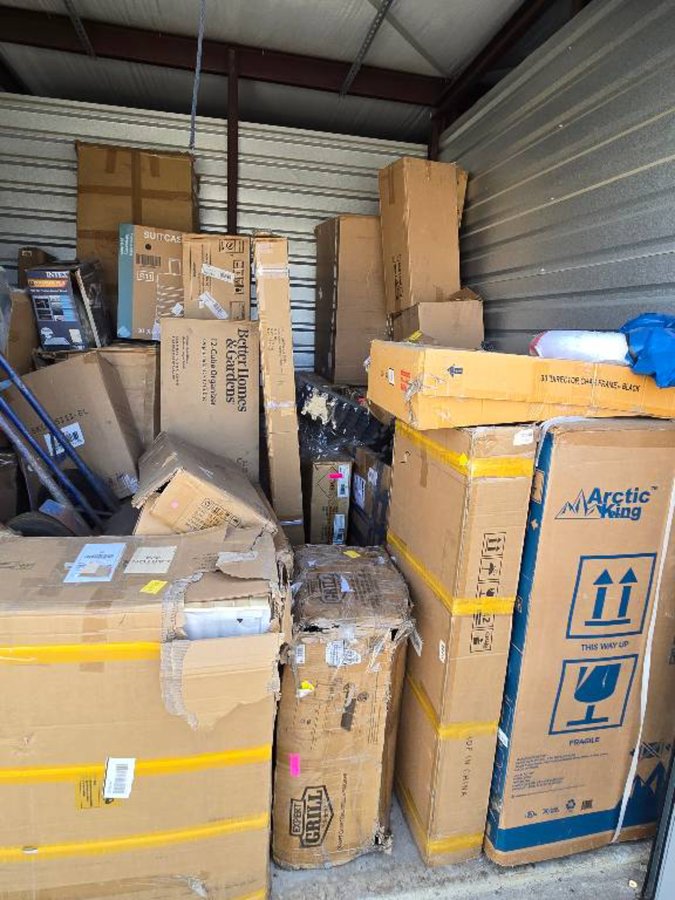 10 x 10 storage unit in San Antonio, TX