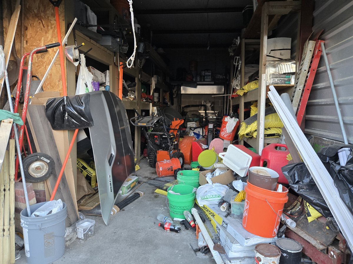 10 x 25 storage unit in Milwaukee, WI