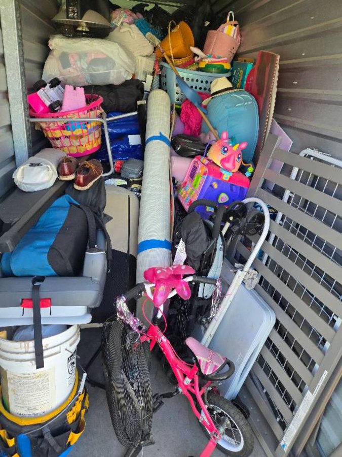 5 x 15 storage unit in Palmdale, CA