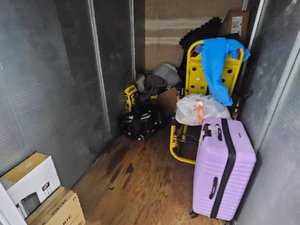 5 x 10 storage unit in Santa Ana, CA