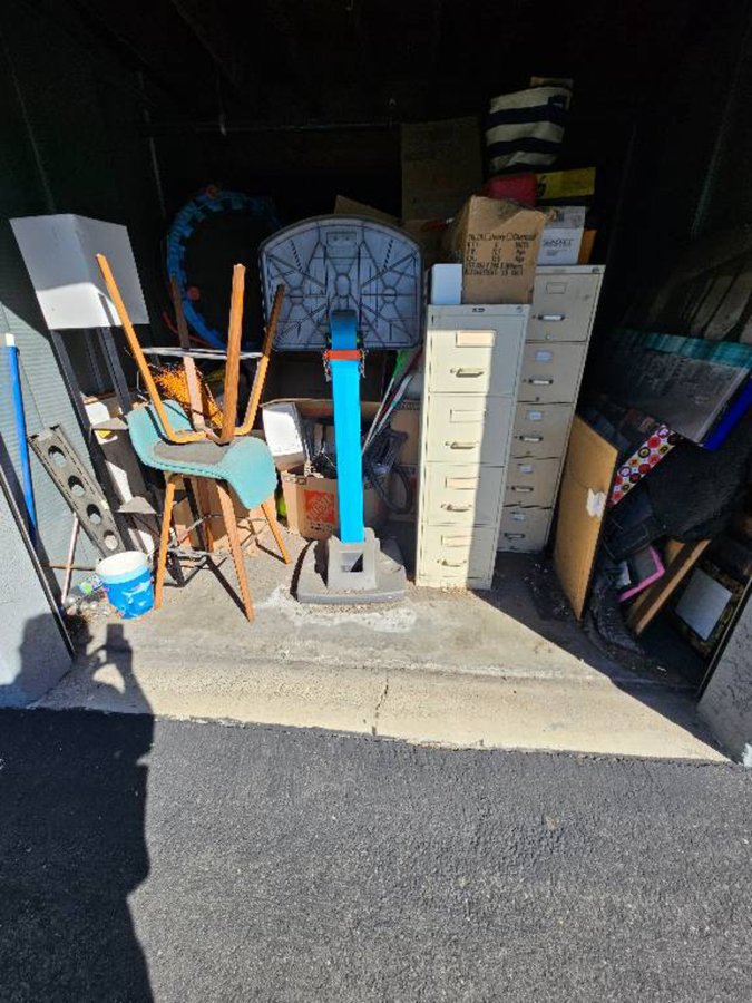 10 x 25 storage unit in Santa Ana, CA